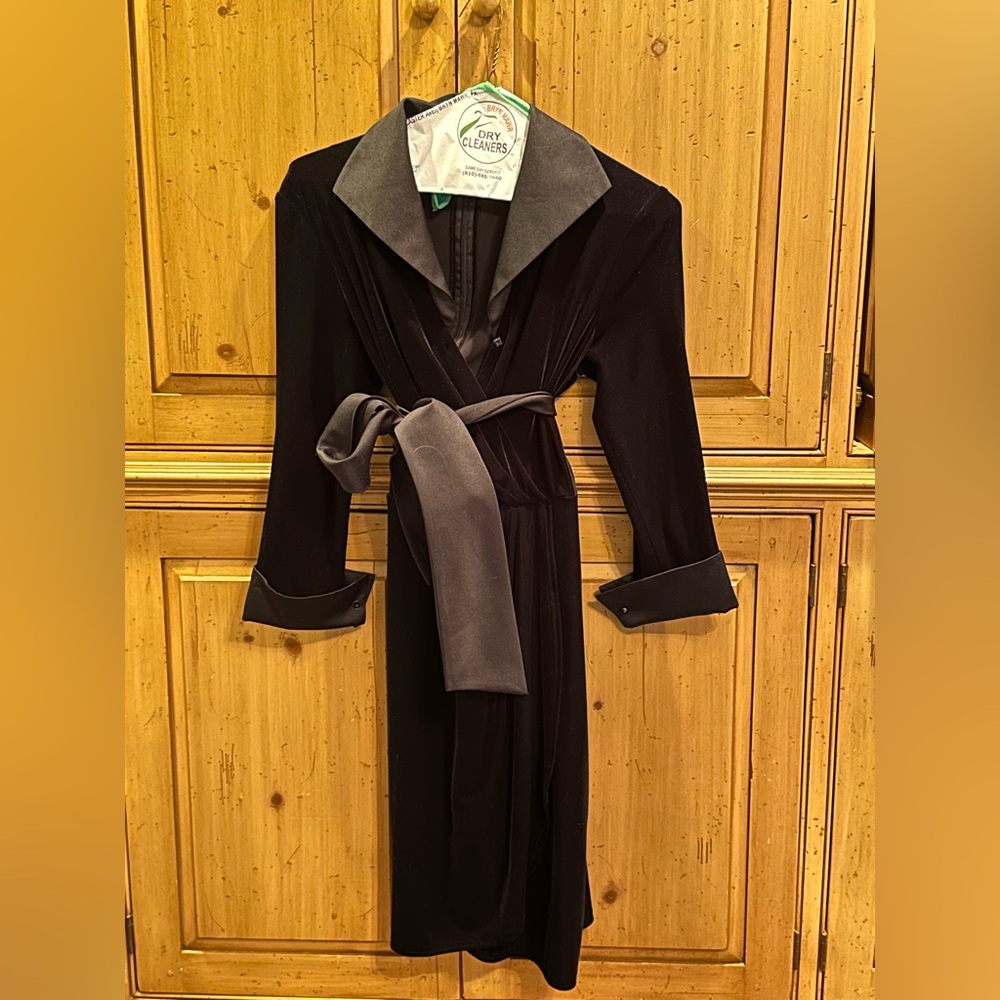 Tadashi Shoji black velour long sleeve dress